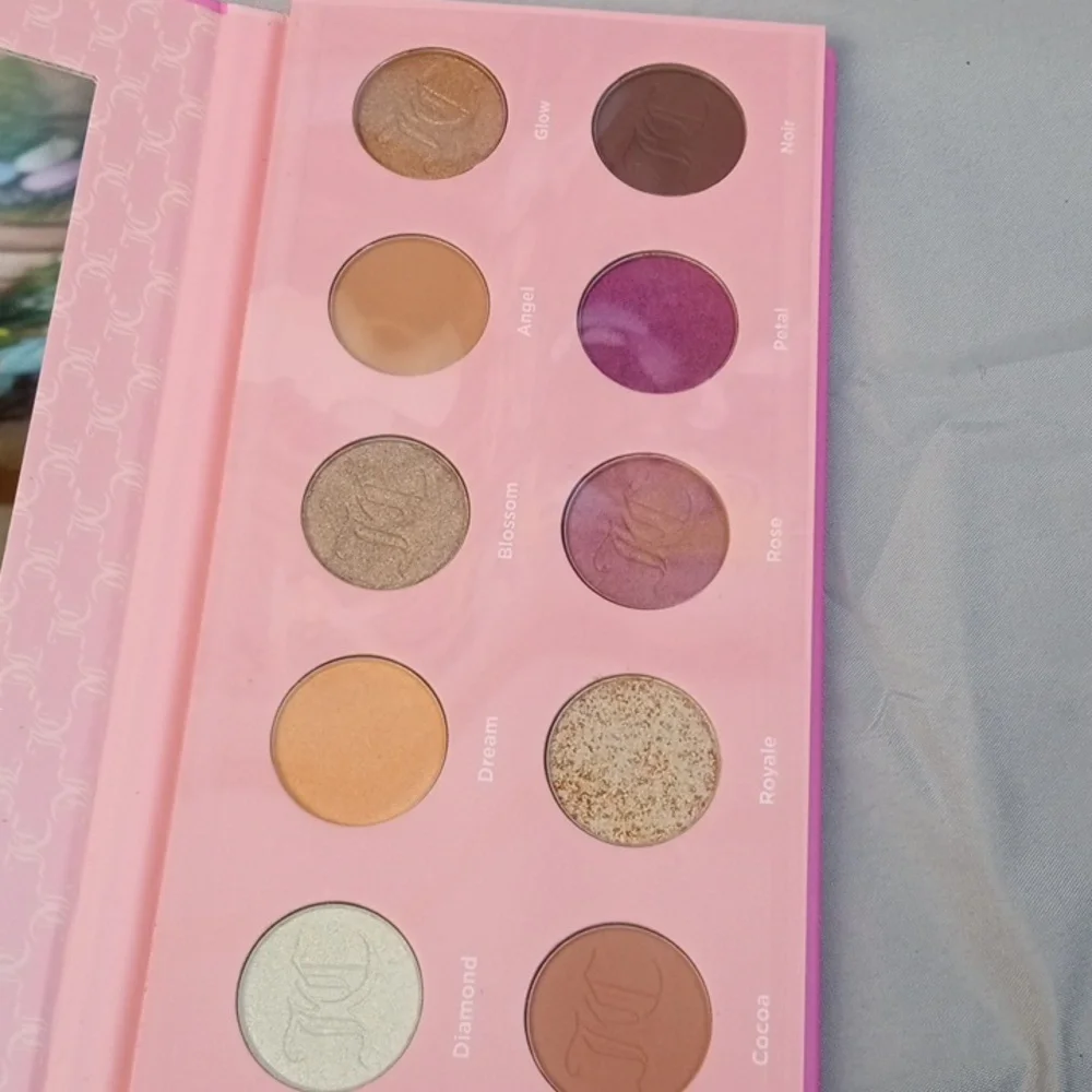 🛍️🍒 Juicy Couture Eyeshadow Palette